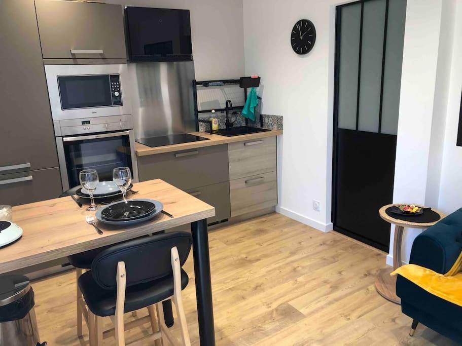 Maisonnette Avec Terrasse Argences 외부 사진