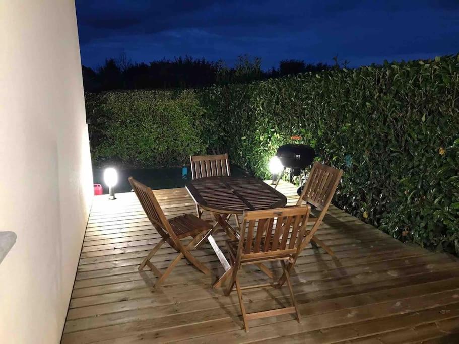 Maisonnette Avec Terrasse Argences 외부 사진